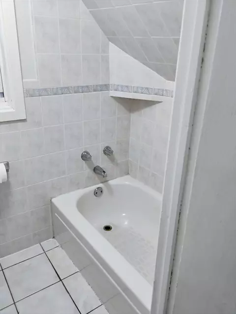 Bath - 11 Winter Street St, Everett, MA 02149 photo 5 of 5