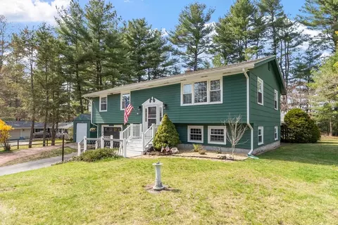 25 Porter Rd, Chelmsford, MA 01824