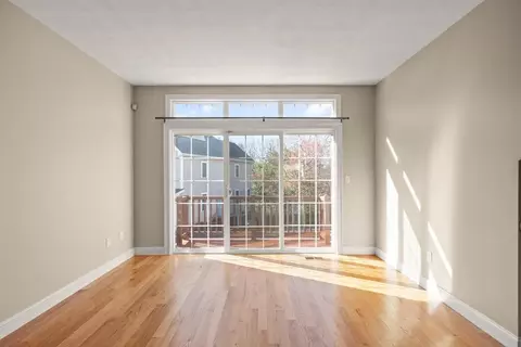 Living - 9 Nirvana Dr #2E, Saugus, MA 01906 photo 4 of 4