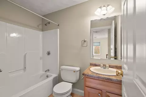 Bath - 9 Nirvana Dr #2E, Saugus, MA 01906 photo 4 of 4