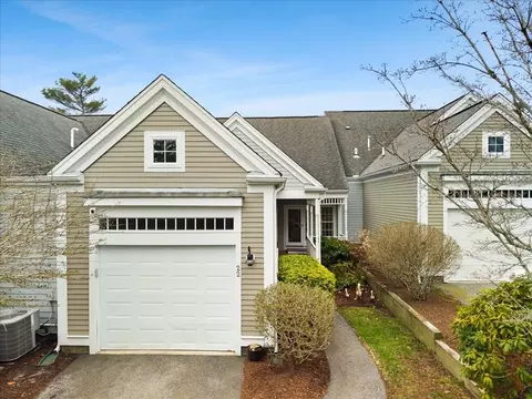 22 Prestwick Rd #22, Bourne, MA 02532