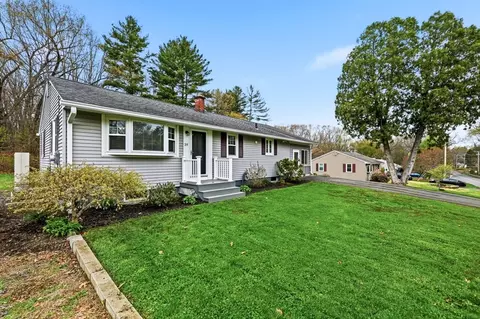 39 Hillside Ave, South Hadley, MA 01075