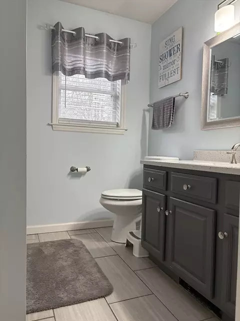 683 NW Main St, Douglas, MA 01516 photo 28