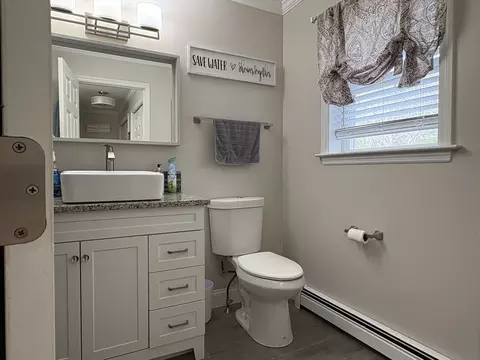 683 NW Main St, Douglas, MA 01516 photo 20