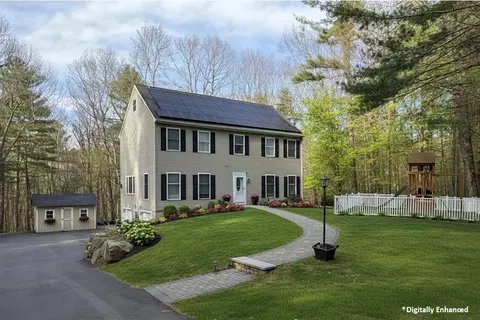 683 NW Main St, Douglas, MA 01516