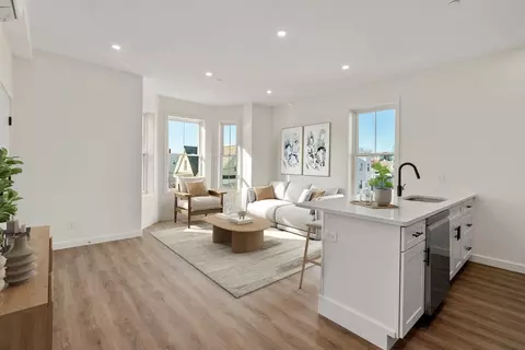 43-45 Blossom St #6, Chelsea, MA 02150