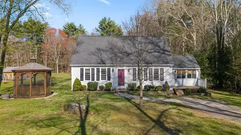 200 New Boston Rd, Sturbridge, MA 01566