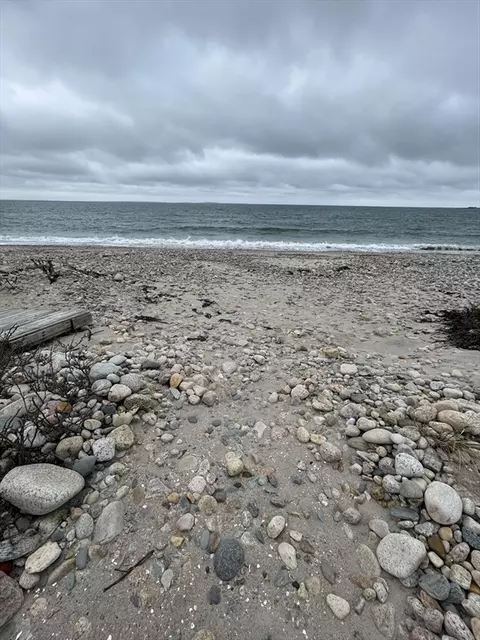 150 E Beach Rd, Westport, MA 02790
