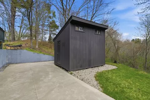 Exterior - 138 West St, Easthampton, MA 01027 photo 7 of 11