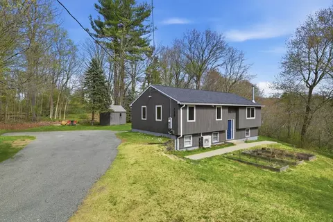 Exterior - 138 West St, Easthampton, MA 01027 photo 2 of 11
