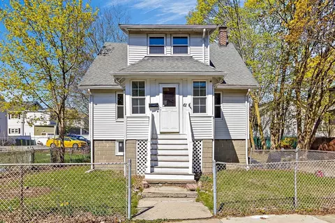 61 Ross St, Medford, MA 02155
