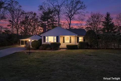 49 Greenhill Ave, Attleboro, MA 02703