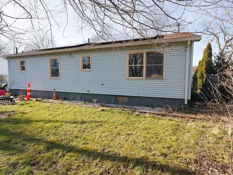 Exterior - 109 Pendleton Ave, Springfield, MA 01109 photo 4 of 4