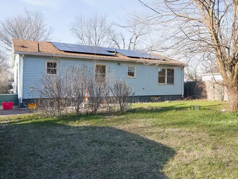 Exterior - 109 Pendleton Ave, Springfield, MA 01109 photo 3 of 4