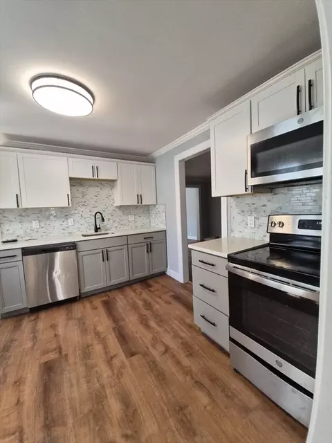 13 Crump St, Hudson, MA 01749
