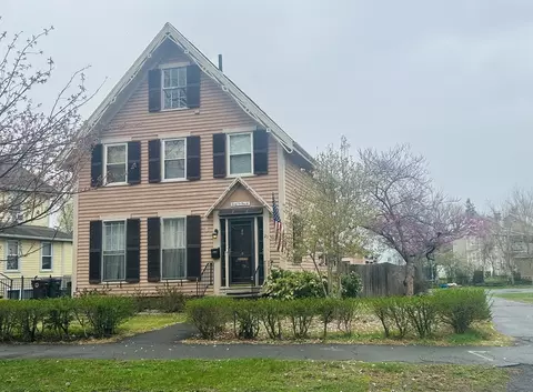 25 King St, Westfield, MA 01085
