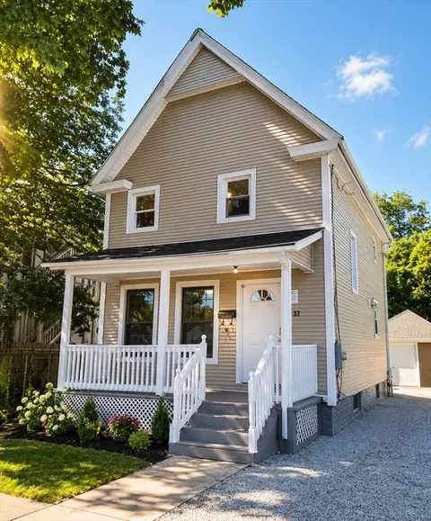 32 Randall Pl, Springfield, MA 01108
