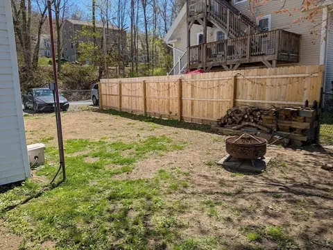 Exterior - 357 Main St #357, Hardwick, MA 01031 photo 5 of 8