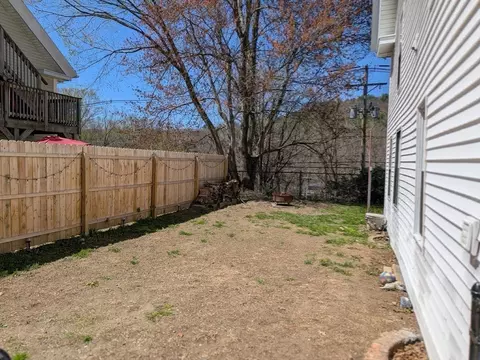 Exterior - 357 Main St #357, Hardwick, MA 01031 photo 6 of 8