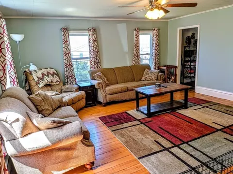 Living - 357 Main St #357, Hardwick, MA 01031 photo 3 of 4