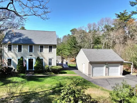 100 Bournedale Rd, Bourne, MA 02532
