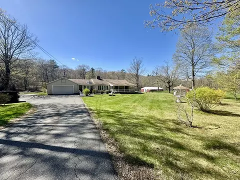 459 Mountain Rd, Wilbraham, MA 01095
