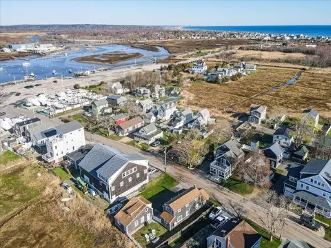 64 Central St, Marshfield, MA 02020 photo 2