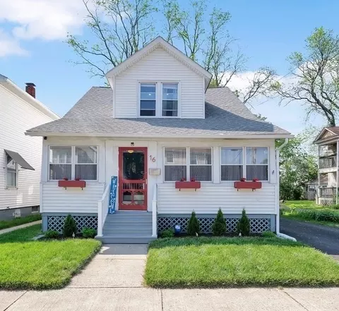 18 Los Angeles St, Springfield, MA 01107