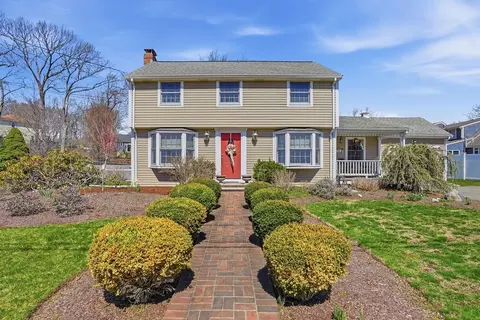 9 Doris Rd, Braintree, MA 02184