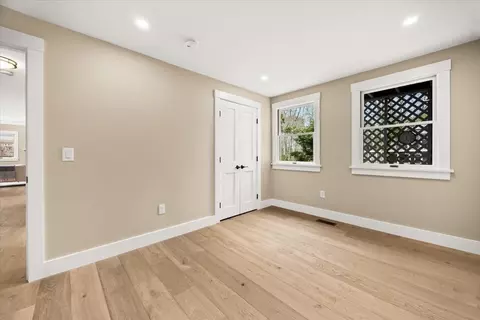 Bedroom - 67 Whippoorwill Cir, Mashpee, MA 02649 photo 3 of 5