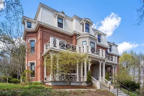 101 Summit Ave #D, Brookline, MA 02446 photo 2