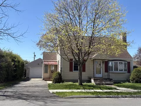 18 Cambridge St, Ludlow, MA 01056