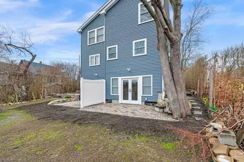 Exterior - 6 R Neptune Pl #1, Gloucester, MA 01930 photo 6 of 6