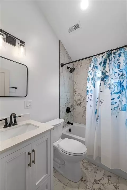 Bath - 6 R Neptune Pl #1, Gloucester, MA 01930 photo 6 of 6