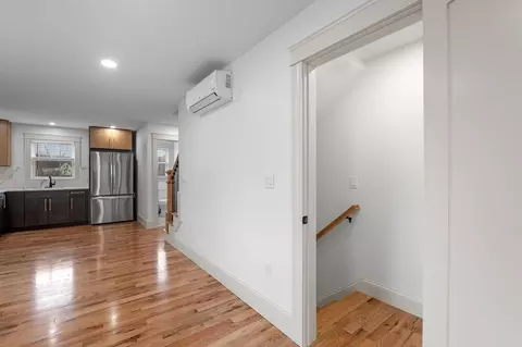 Entry Way - 6 R Neptune Pl #1, Gloucester, MA 01930 photo 4 of 4