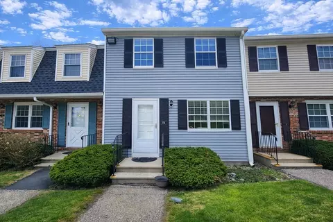 46 Pawtucket #34, Tyngsborough, MA 01879