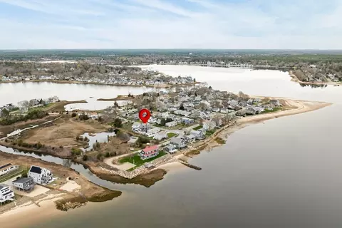 75 Pilgrim Ave, Wareham, MA 02571 photo 3