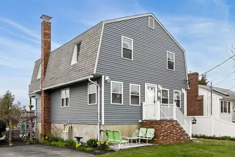 75 Pilgrim Ave, Wareham, MA 02571 photo 2