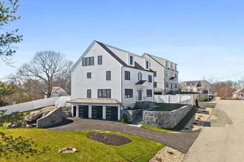 22 Mount Zion Rd, Melrose, MA 02176