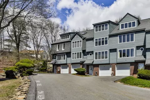 804 Reynolds Dr #804, Saugus, MA 01906