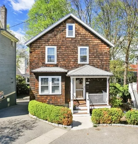 14 Linden Pl # A, Brookline, MA 02445