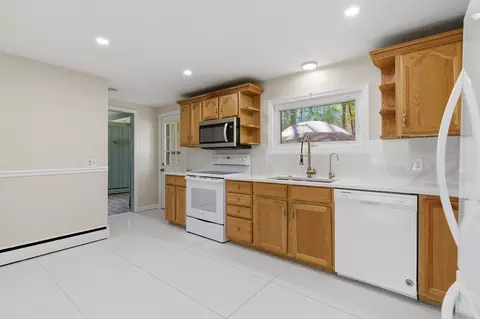 38 Hillside, Webster, MA 01570 photo 16