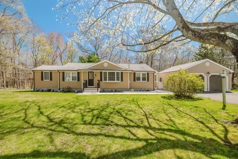 185 Moulton St, Rehoboth, MA 02769