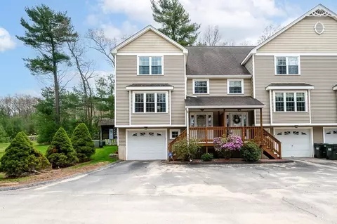 72 Arthur Dr #72, Whitinsville, MA 01588