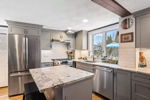 5 N Pine St #2, Salem, MA 01970