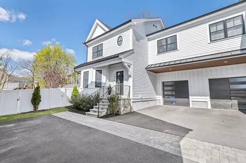 1096 Chestnut St #1096, Newton, MA 02464