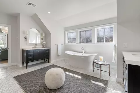 Bath - 10 Main St, Dover, MA 02030 photo 3 of 3