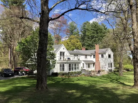 Exterior - 10 Main St, Dover, MA 02030 photo 13 of 13