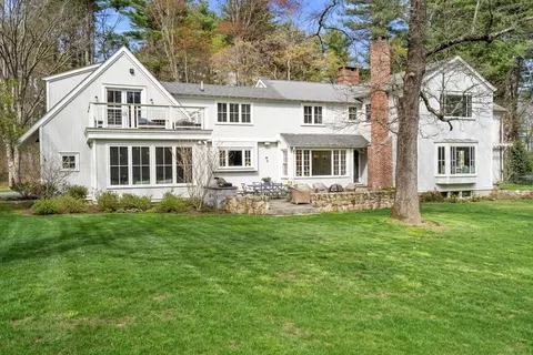 Exterior - 10 Main St, Dover, MA 02030 photo 4 of 13