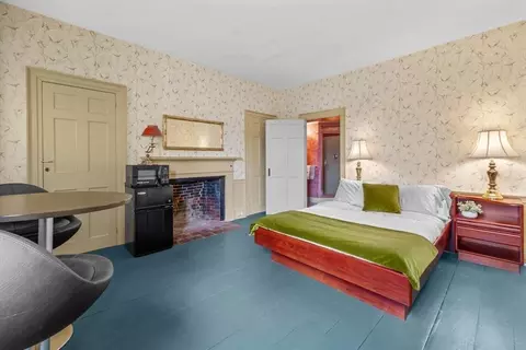 Bedroom - 166 High St, Danvers, MA 01923 photo 4 of 8